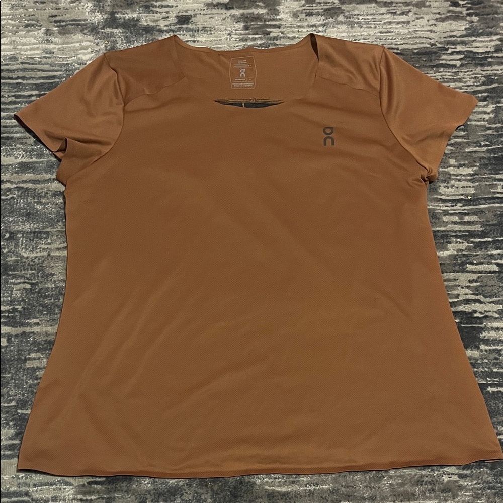 On Running Performance Tee
